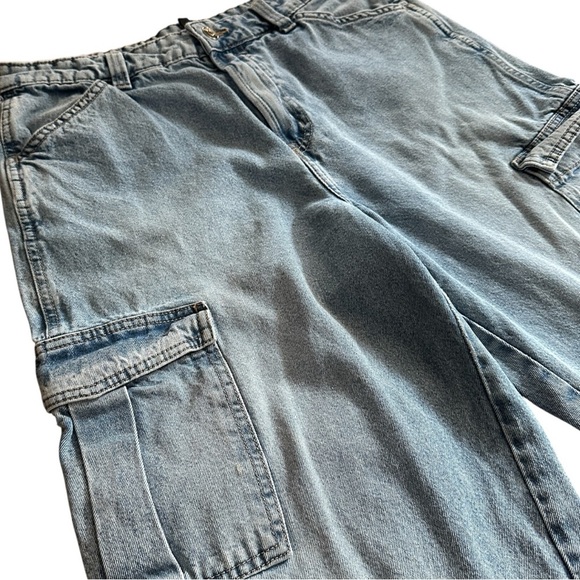 H&M Divided Cargo Jeans Mid Rise Straight Leg Utility Denim Size 6 - Picture 8 of 12